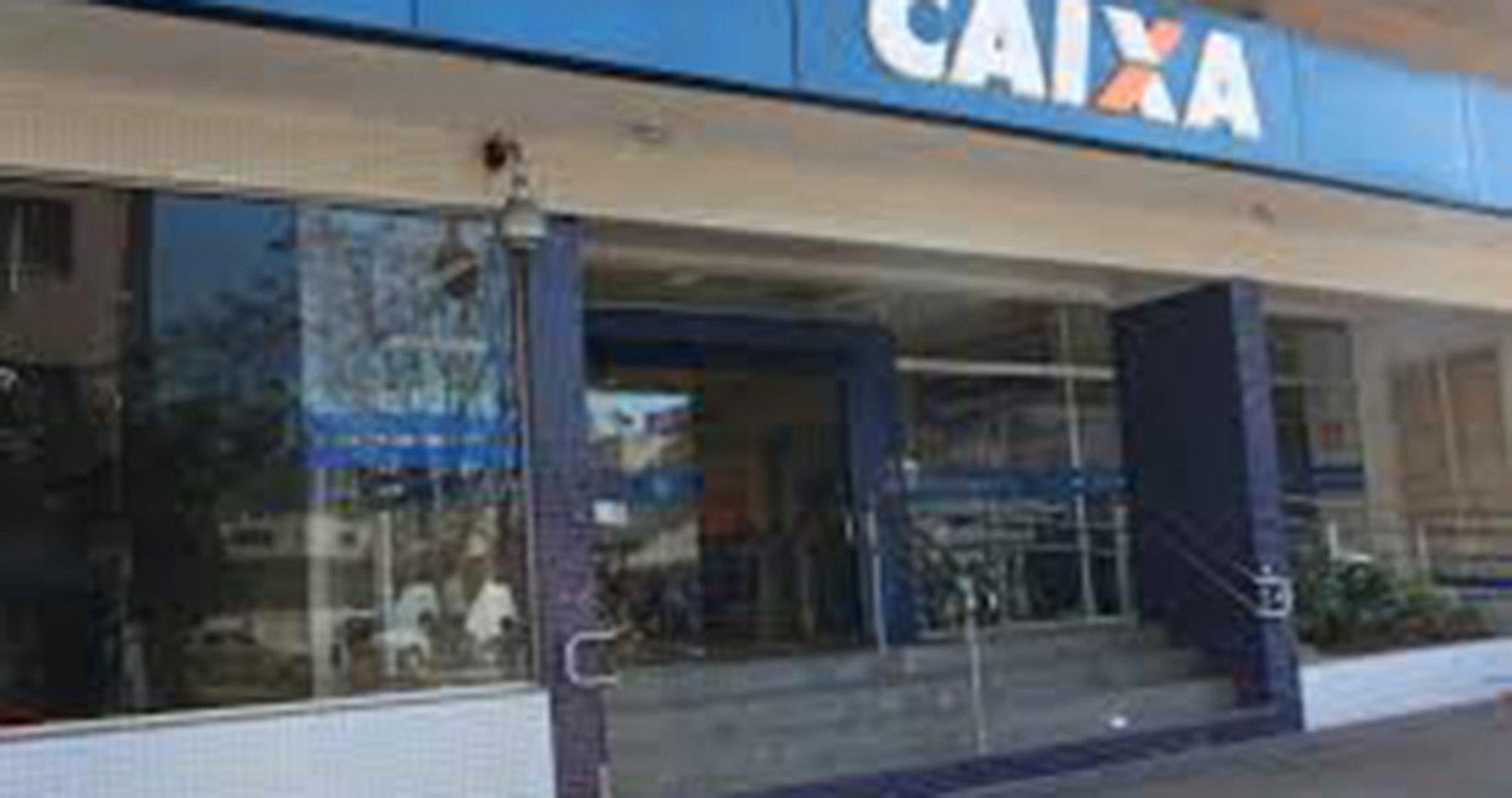 Imagem ilustrativa: Caixa passa a atender das 8h às 13h para auxílio emergencial