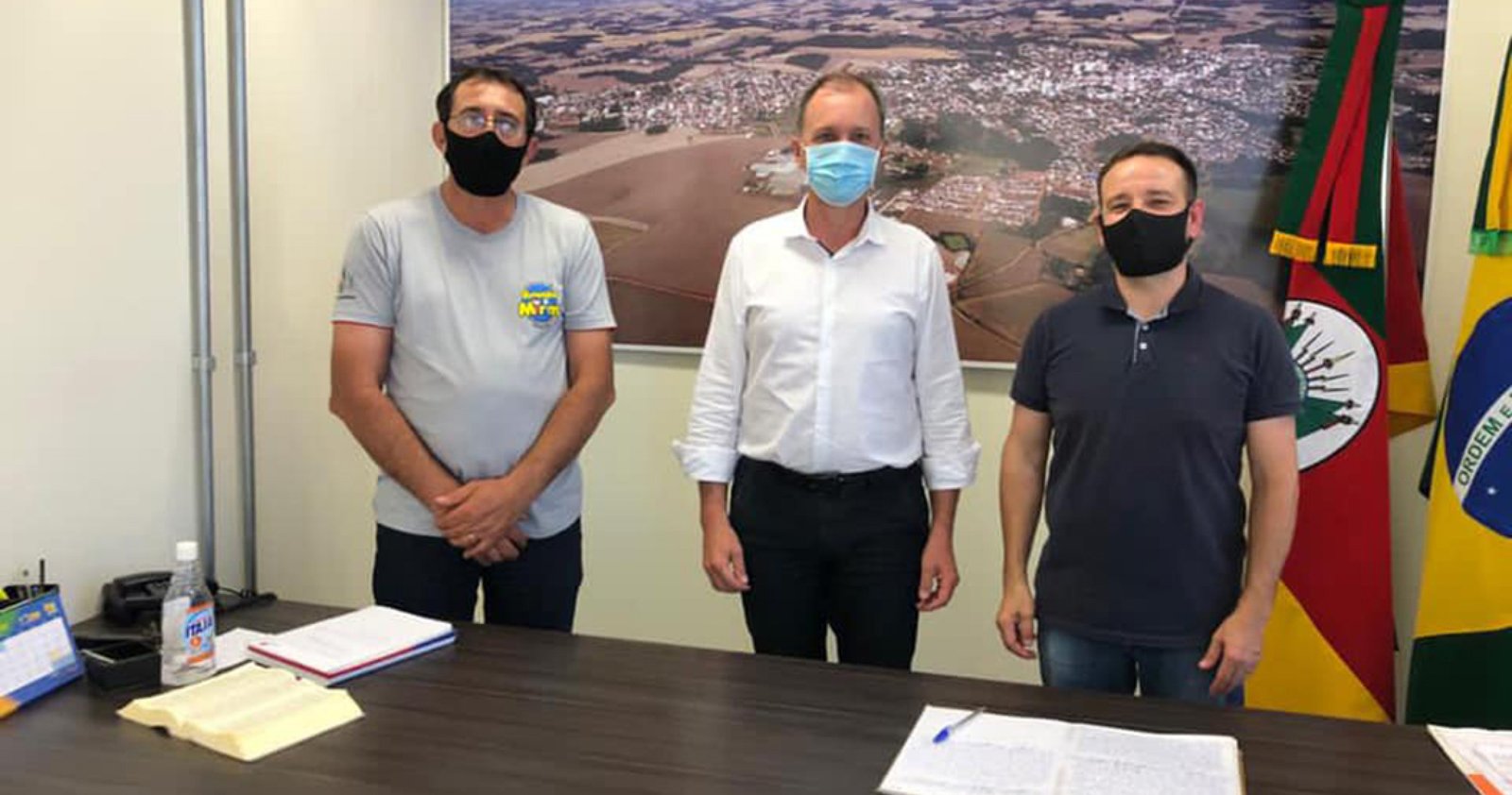 Imagem ilustrativa: Prefeito Vilmar Merotto realiza transmissão de cargo ao presidente da Câmara Volmir Danelli