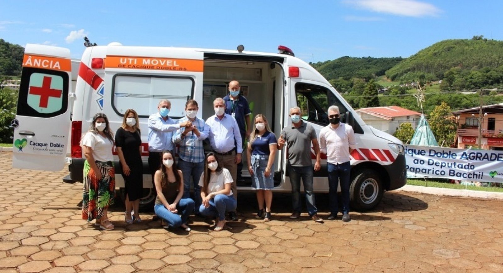 Imagem ilustrativa: Cacique Doble recebe ambulância equipada com UTI móvel