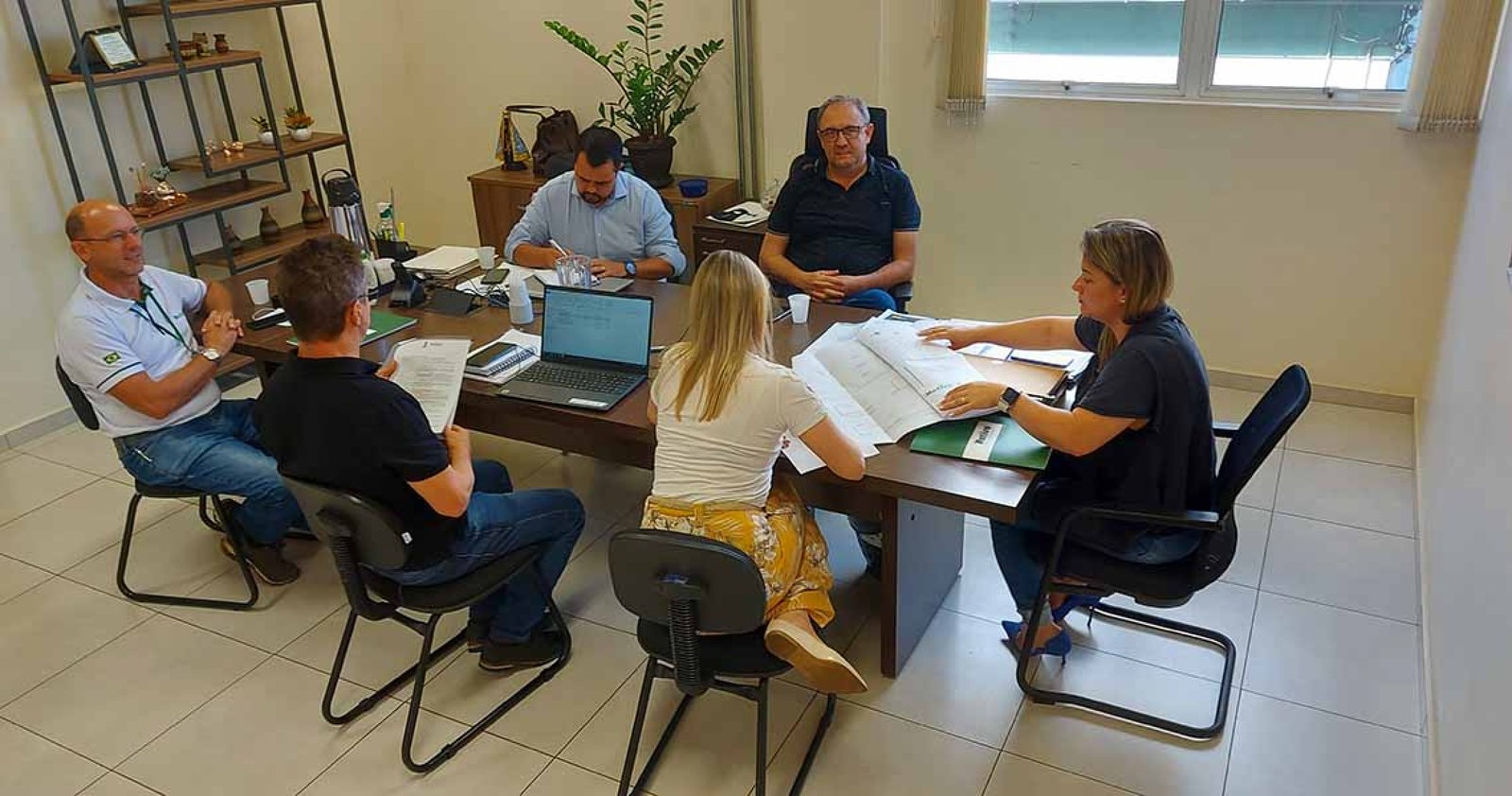 Imagem ilustrativa: Reunião define ações para construção de loteamento em Tapejara