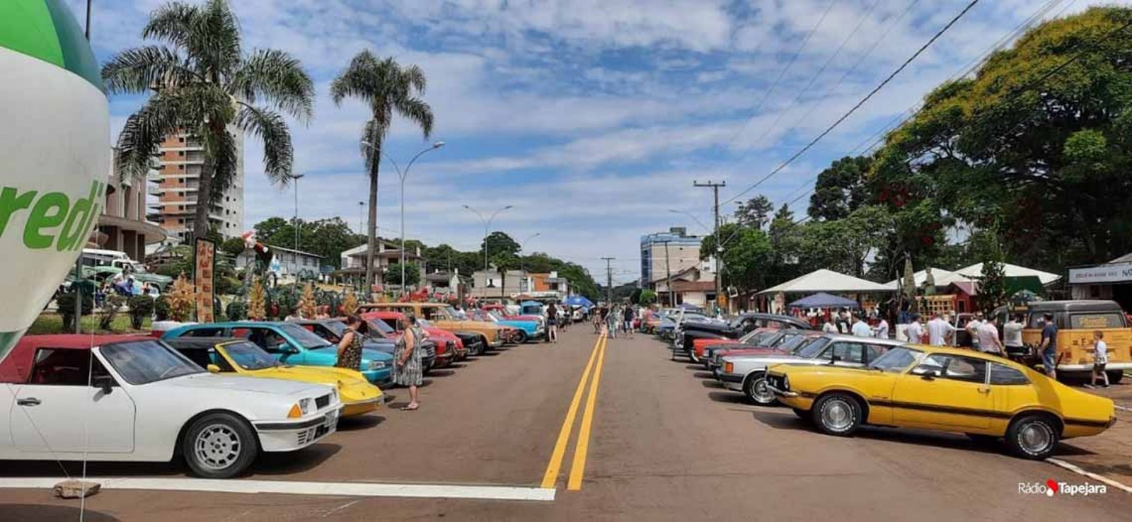 Imagem ilustrativa: Encontro de Veículos antigos teve mais de 200 carros expostos, em Ibiaçá