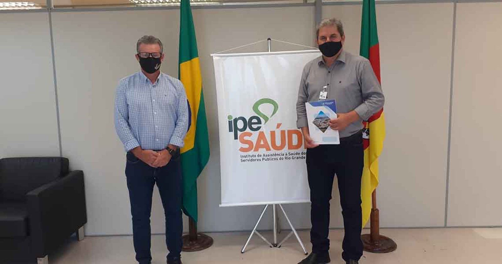 Imagem ilustrativa: Em Porto Alegre, prefeito de Ibiaçá participa de audiência com presidente do IPE