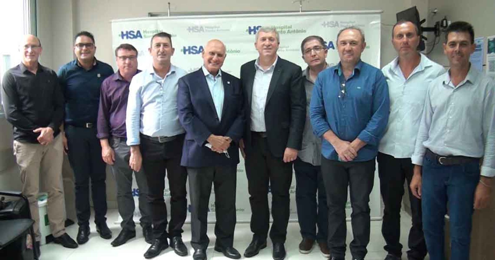 Imagem ilustrativa: Senador Lasier participa de inauguração no HSA