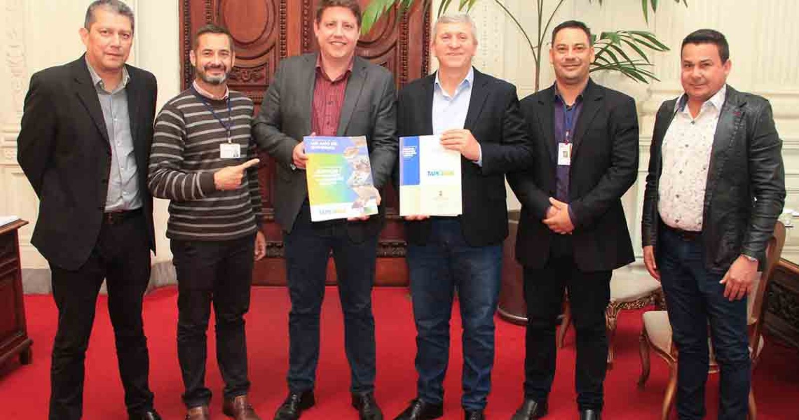 Imagem ilustrativa: Prefeito BIG entrega projeto para o Programa Pavimenta 2