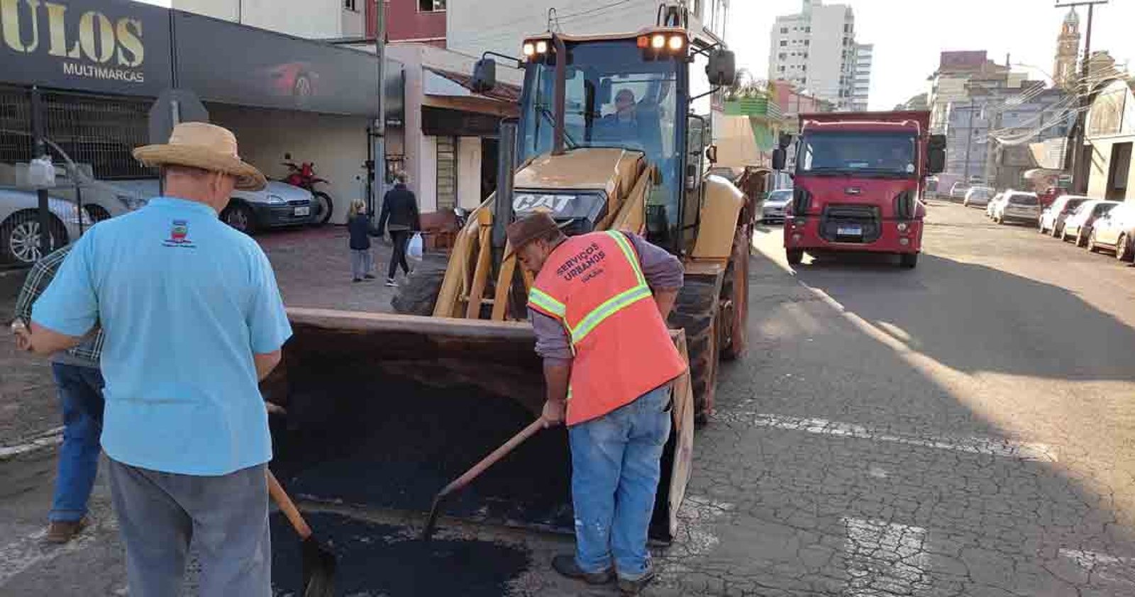 Imagem ilustrativa: Prefeitura inicia operação tapa-buracos em ruas do centro do município