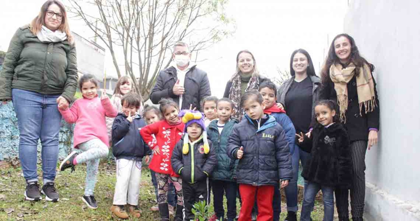 Imagem ilustrativa: Alunos da Escola Catarina Debastini participam de atividades alusivas ao Meio Ambiente