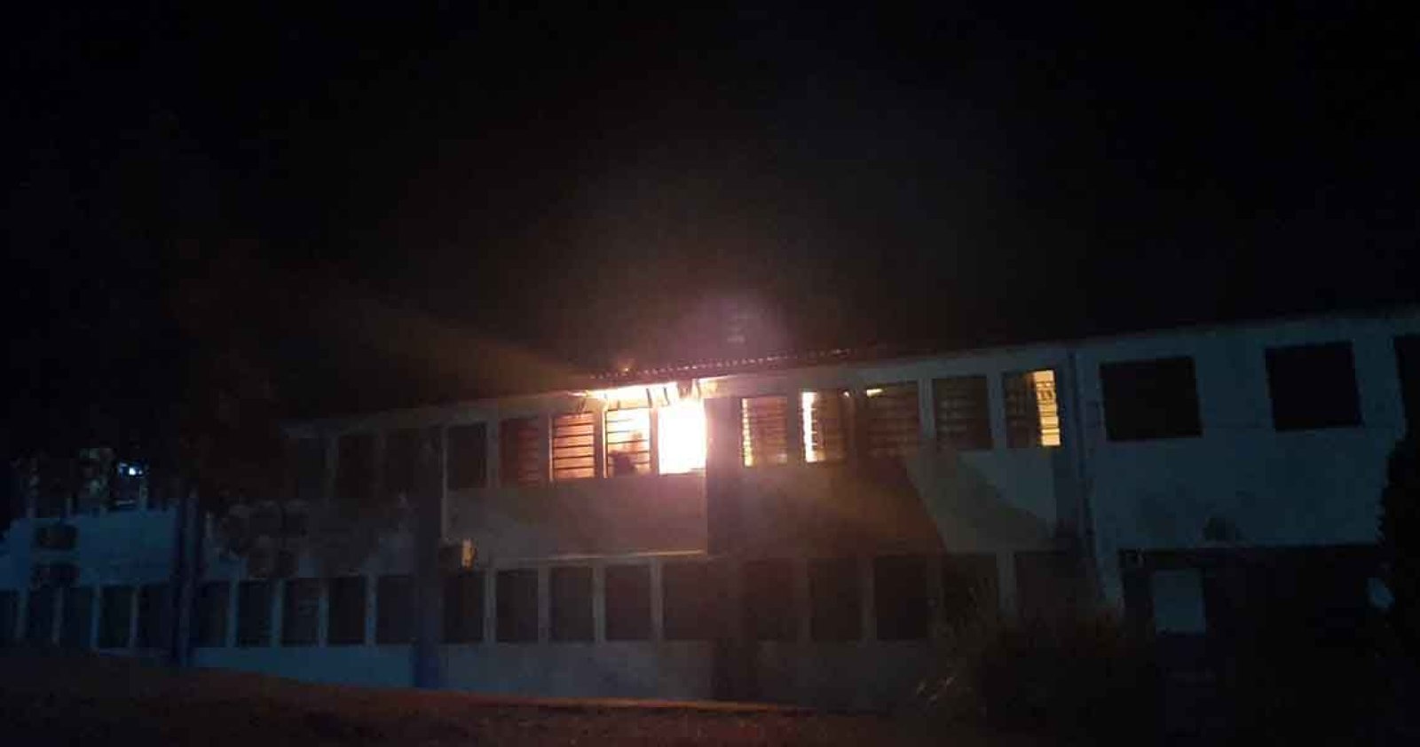 Imagem ilustrativa: Incêndio destrói salas de escola em Água Santa