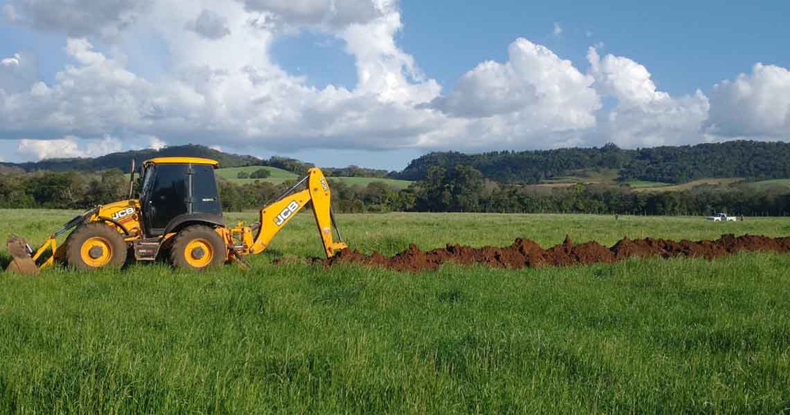 Imagem ilustrativa: Santa Cecília: prefeitura realiza terraplanagem e abertura de fossas