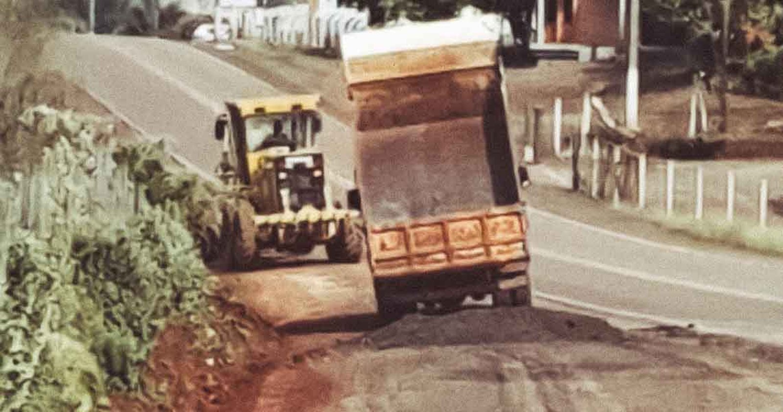 Imagem ilustrativa: Ibiaçá realiza manutenção de acostamento na ERS 467