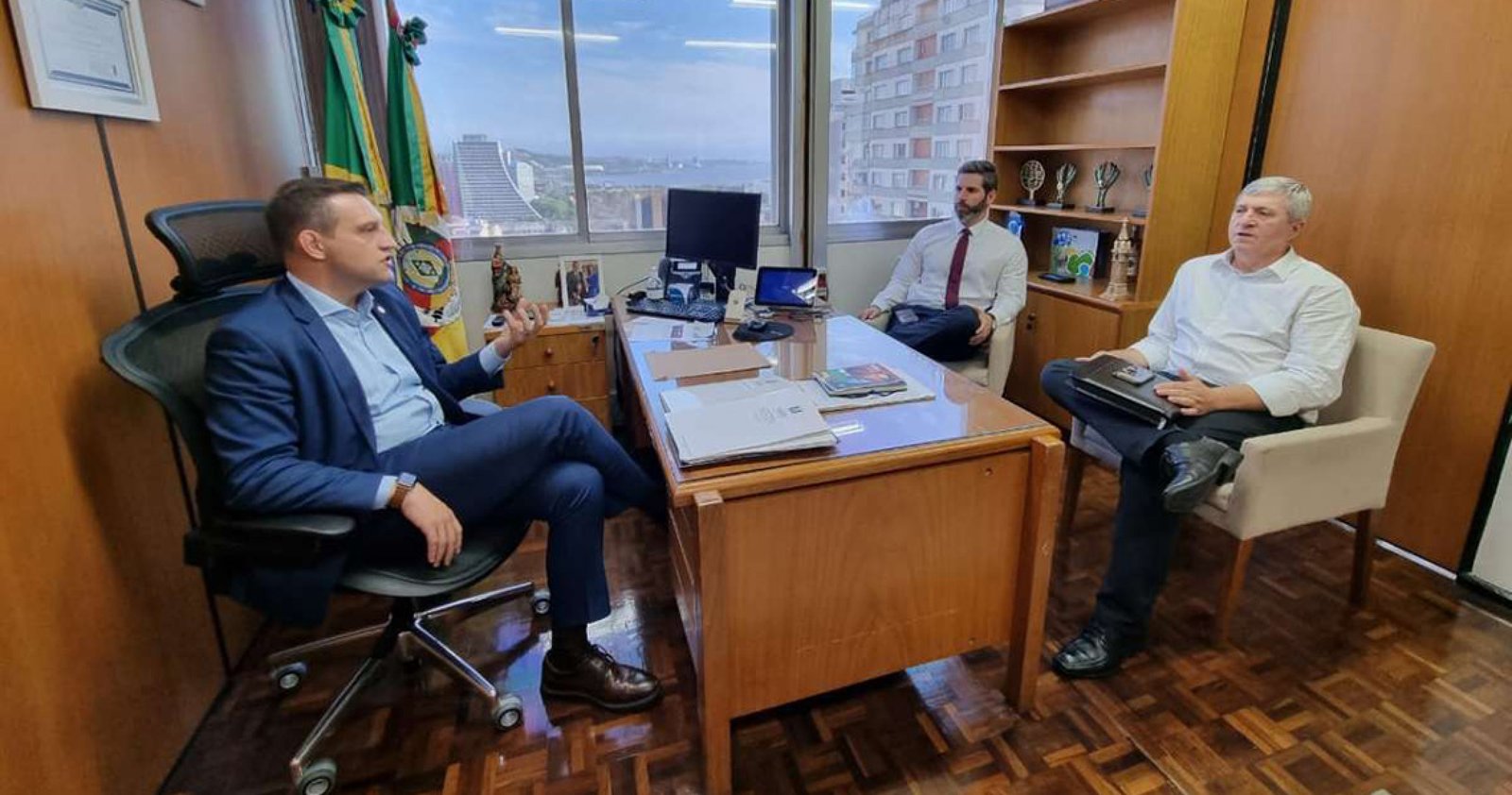 Imagem ilustrativa: Em Porto Alegre, prefeito BIG reforça a importância de projetos para Tapejara