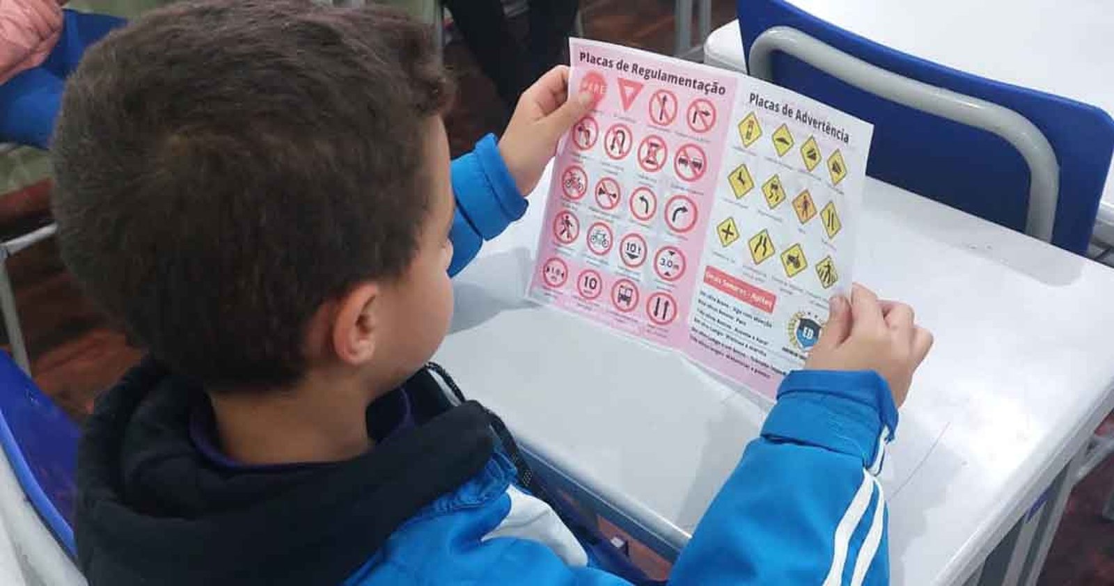 Imagem ilustrativa: Blitz Educativa de Trânsito é realizada aos alunos sananduvenses