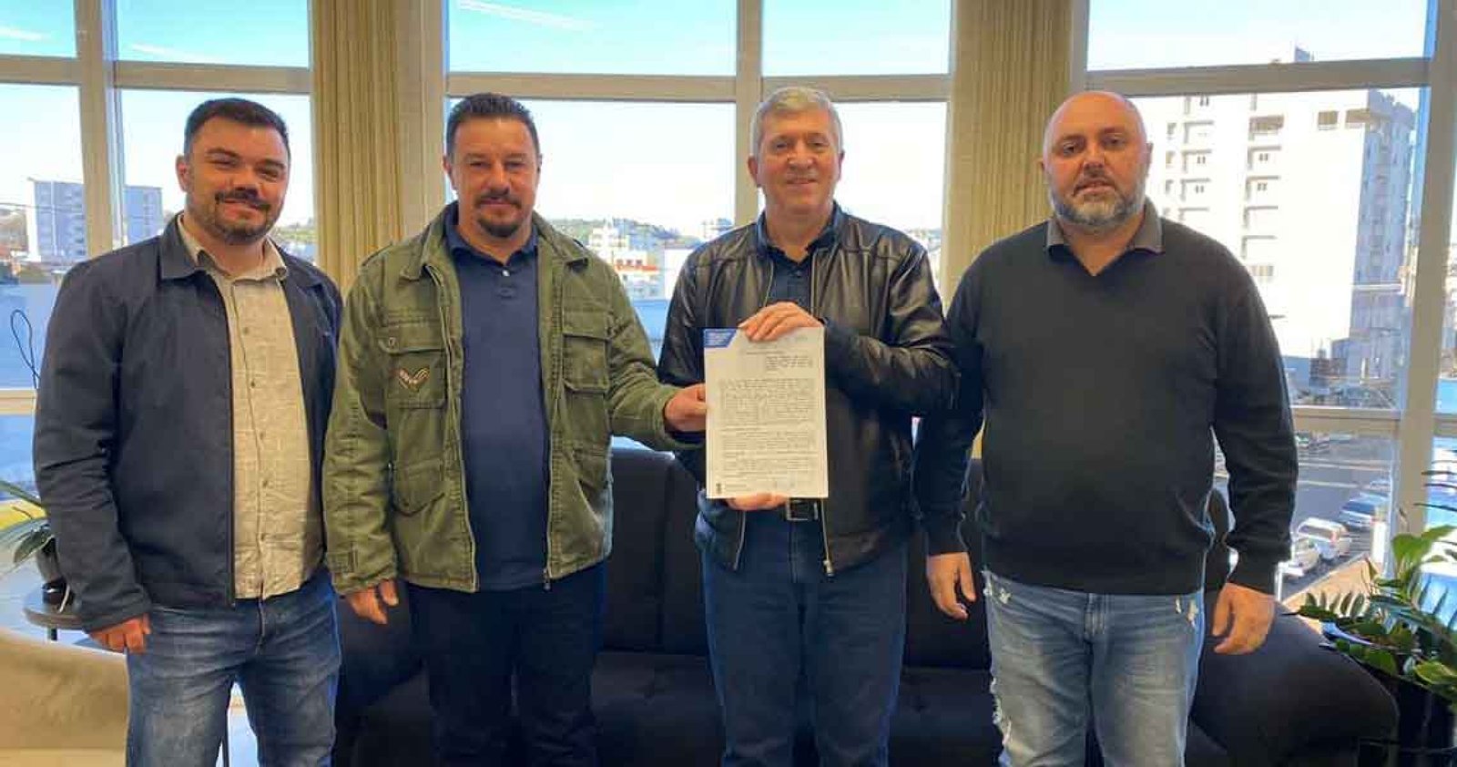 Imagem ilustrativa: Prefeitura de Tapejara firma Termo de Fomento com a Associação dos Motoristas