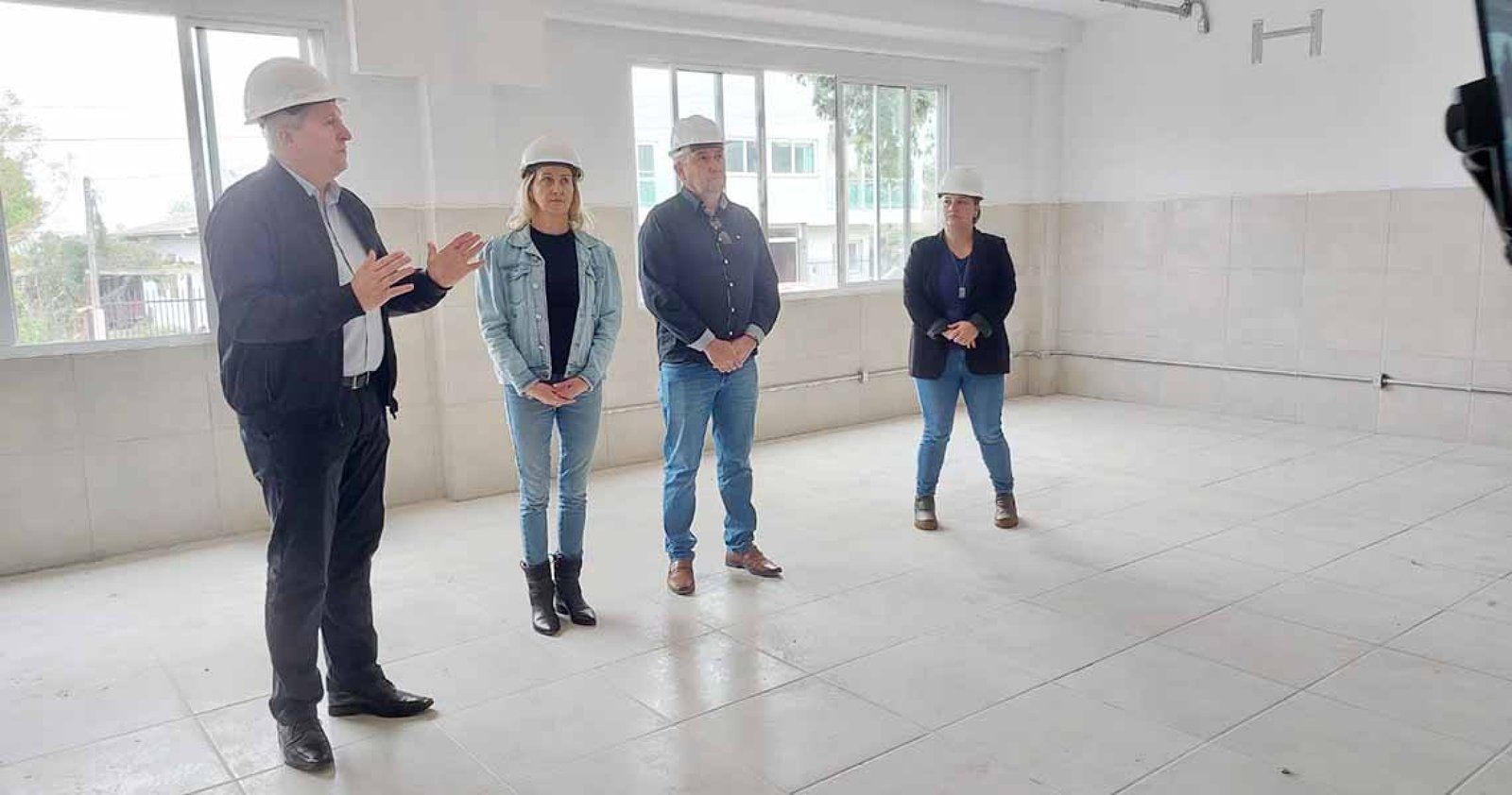 Imagem ilustrativa: Gestão Big-Gipe e imprensa realizam visita ténica à obra da Escola Leonel Brizolla