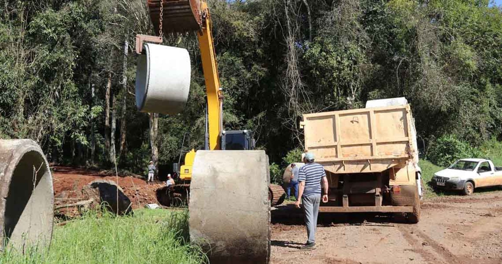 Imagem ilustrativa: Em Água Santa, Secretaria busca recuperar estradas do interior