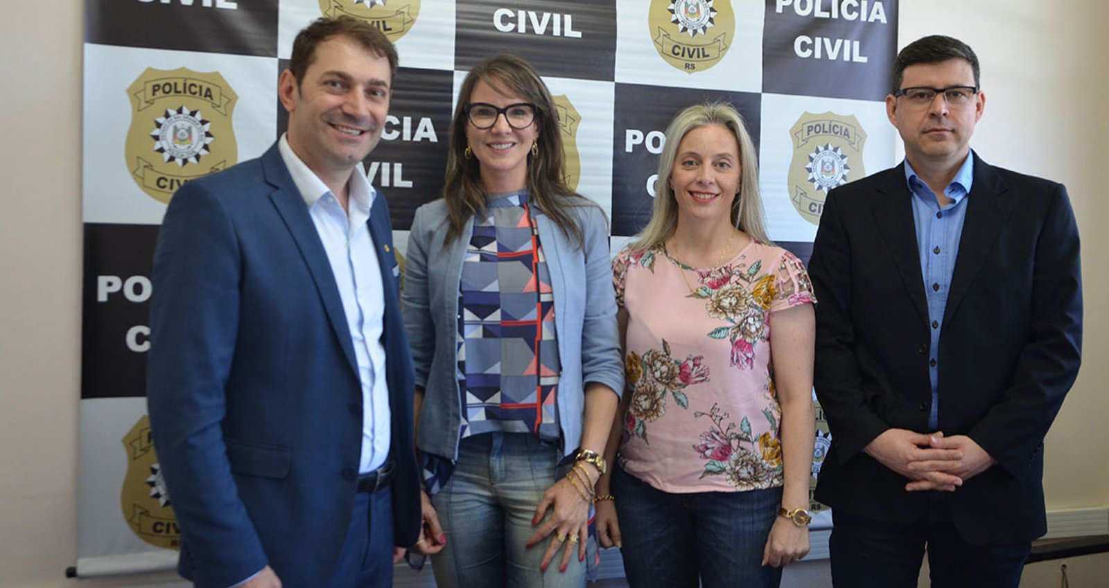 Imagem ilustrativa: Deputado Paparico Bacchi recebe reivindicação de policiais civis de Lagoa Vermelha