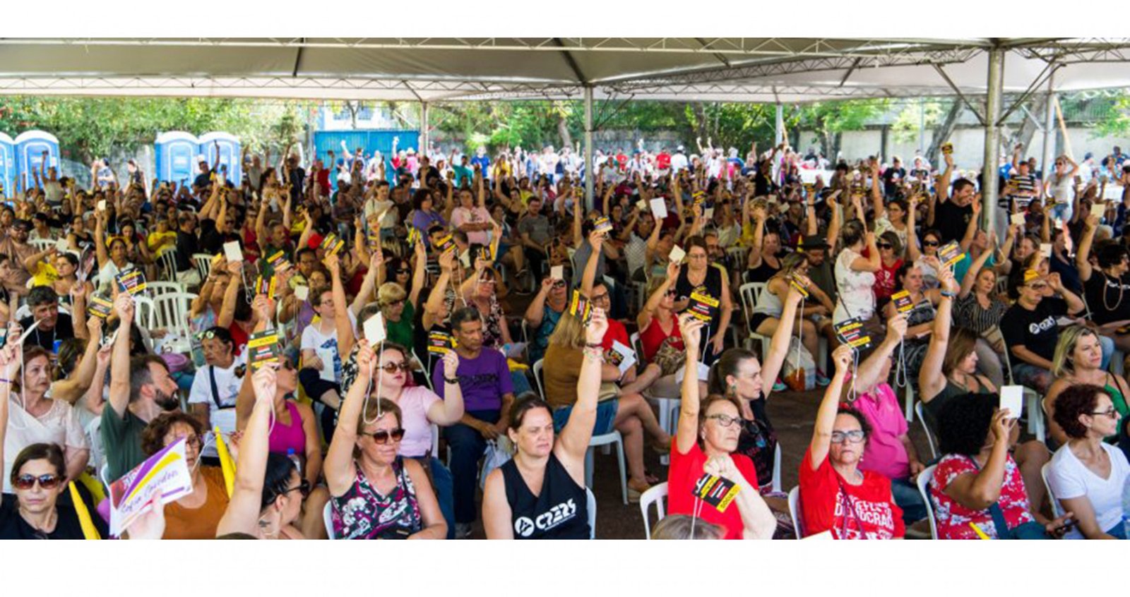Imagem ilustrativa: Pelos alunos: educadores suspendem a greve sem acordo com o governo