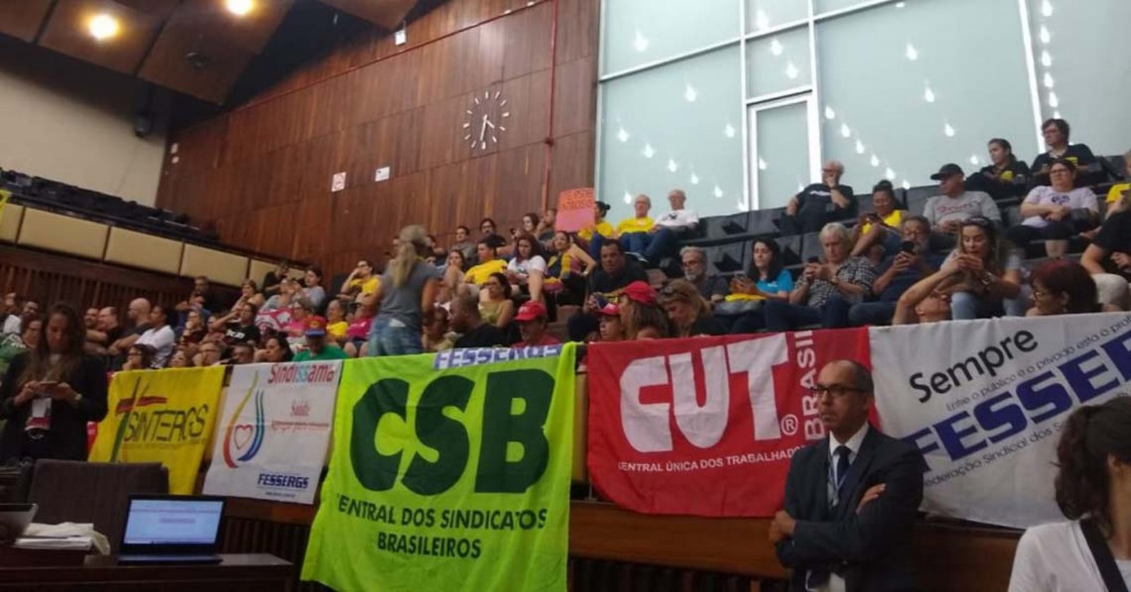 Imagem ilustrativa: Deputados acreditam que, mesmo com os protestos, pacote das reformas do governo será aprovado