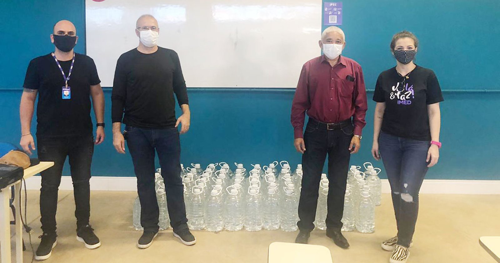 IMED transforma vodca em álcool em gel