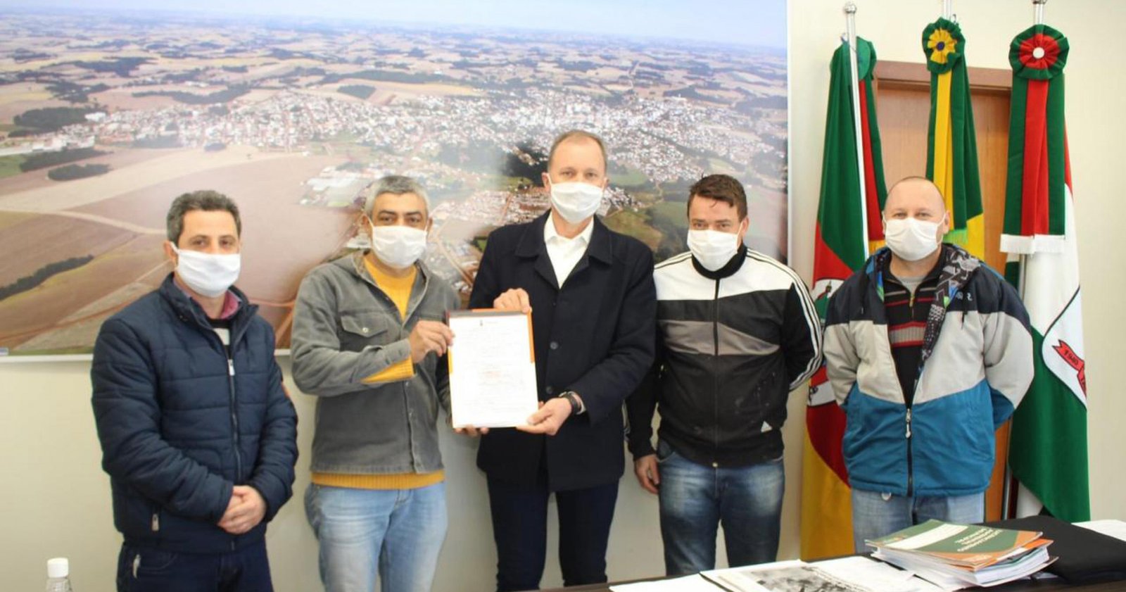 Imagem ilustrativa: Prefeito Vimar Merotto oficializa Termo de Concessão de Uso a mais uma indústria no município